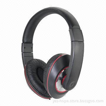 Super bass computer headphones with mic in-line
